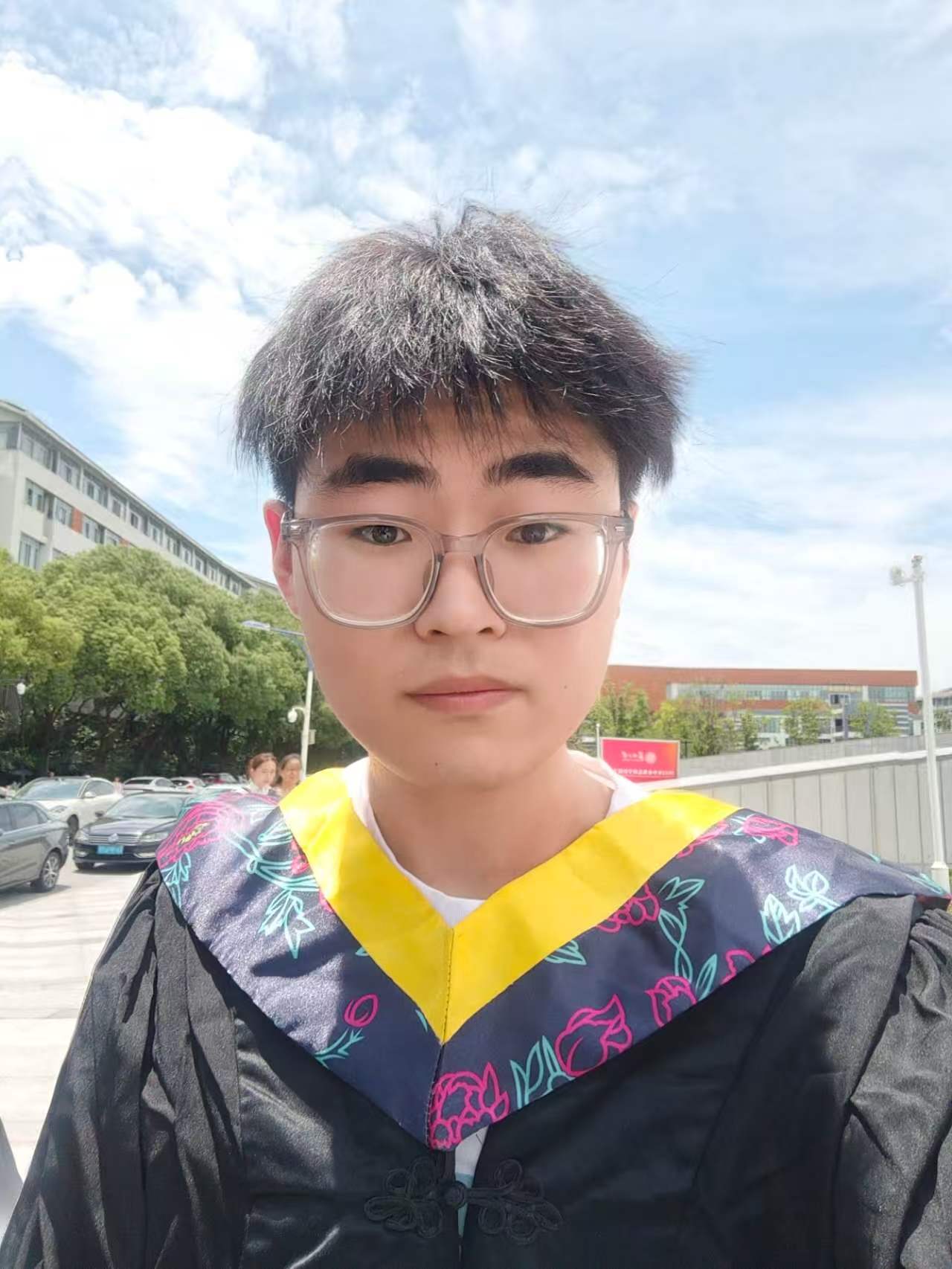 Linxuan Du